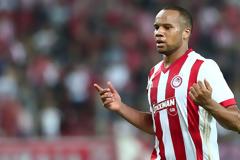 Ο Ολυμπιακός θέλει χρήμα για να δώσει τον Οφόε