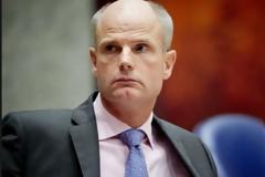 Επιμένει ο Ολλανδός ΥΠΕΞ: Αλβανία και πΓΔΜ δεν είναι ακόμα έτοιμες να μπουν στην Ε.Ε.