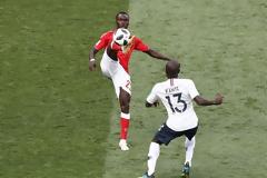 Τρελό κράξιμο για Γαλλία και Δανία