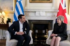 Ο Τσίπρας ζήτησε από την Μέι να επιστρέψει τα μάρμαρα του Παρθενώνα - 
