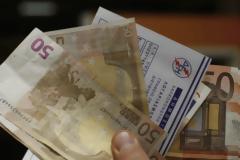 Στον «αέρα» η έκπτωση 15% που χορηγεί η ΔΕΗ