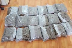 Xειροπέδες σε 69χρονο για 18 κιλά κάνναβης (φωτογραφία)