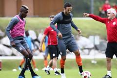 Ο Μαρτίνς εμπιστεύεται περισσότερο Βούκοβιτς και Σισέ