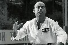 Υπέροχο γκράφιτι με τον Θανάση Βέγγο που συγκινεί