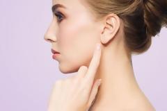 Πώς θα κάνετε καθαρισμό αυτιών στο σπίτι χωρίς μπατονέτα