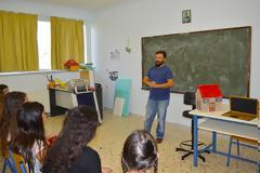 Το Γυμνάσιο ΚΑΝΔΗΛΑΣ εκφράζει τις θερμές του ευχαριστίες στο κατάστημα ηλεκτρικών ειδών EURONICS- ΗΛΕΚΤΡΑΓΟΡΑ ΒΑΚΑΛΗ  στο ΜΕΣΟΛΟΓΓΙ