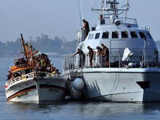 Φωτογραφία για Θρίλερ με ιστιοπλοϊκό στο ακρωτήριο Ταίναρο που μεταφέρει πρόσφυγες και μετανάστες