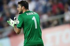 Κλείνει στη Νάπολι ο Καρνέζης