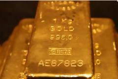 Bρήκαν αμύθητο θησαυρό των Ναζί - Όταν άνοιξαν το σεντούκι βρήκαν μέσα χρυσό αξίας...