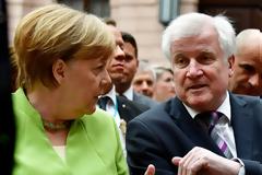 Δημοσκόπηση-σοκ για τη Μέρκελ: Κάτω από το 30% η συμμαχία του CDU-CSU