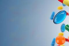 Το υπουργείο ζήτησε από τη φαρμακοβιομηχανία πρόσβαση στους φακέλους που έχουν κατατεθεί στον ΕΜΑ