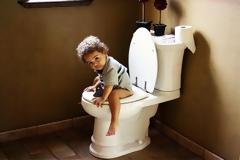 Αλλάζουν τα δεδομένα - Δεν θα πάθετε τίποτα αν κάτσετε σε δημόσιες τουαλέτες [video]