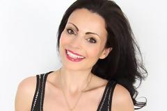 Η γυναίκα που εύχεται να ήταν λιγότερο όμορφη [photos]