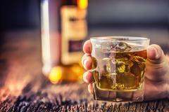 Ποια η σχέση του αλκοόλ με τον καρκίνο;