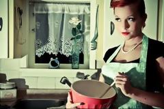 Άσχετη 32χρονη φτιάχνει σπανακόπιτα με αμπλανσάριστο σπανάκι