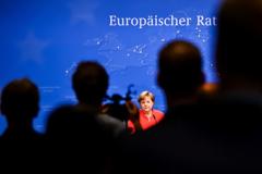 Μικρά τα βήματα, βαθύς ο διχασμός για το προσφυγικό