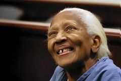 Η 85χρόνη κλέφτρα κοσμημάτων με τα 2 εκατ. κλοπιμαία