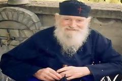 Παπά-Γιάννης Καλαΐδης: «Δε μας σώζουν τα Kόμματα αλλά η πίστη μας στο Θεό και στην πατρίδα!»