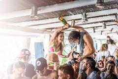 Μύκονος: Εφοριακοί «σφράγισαν» το Nammos για φοροδιαφυγή ύψους 73.000 ευρώ - Με μήνυση απαντούν οι ιδιοκτήτες και τονίζουν ότι θα λειτουργήσει κανονικά η επιχείρηση!