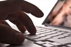 Καμένα Βούρλα: «Πλούσιο» υλικό παιδικής πορνογραφίας στην κατοχή του 52χρονου!