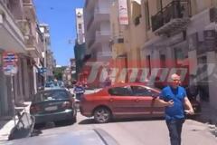 Σοκαριστικό τροχαίο στην Πάτρα: Ταξί «καρφώθηκε» σε βιτρίνα (φωτο)