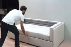 Απίστευτος καναπές μετατρέπεται σε δευτερόλεπτα σε κάτι που δεν φαντάζεστε! [video]