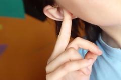 Πώς βγαίνει το νερό από το αυτί: 6 εύκολοι τρόποι