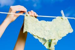 Ο σωστός τρόπος για να πλένεις τα εσώρουχα