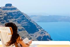 ΟΠΕΚΑ-δικαιούχοι: «Ανοίγει» το πρόγραμμα Κοινωνικού Τουρισμού -Τα απαραίτητα τρία βήματα