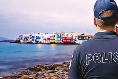 Μύκονος: Άρπαξαν το πανάκριβο ρολόι και τους έπιασαν λίγο μετά