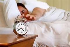 Το δράμα του πρωινού ξυπνήματος σε 10 ατάκες