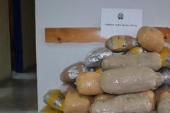 Αμφιλοχία: Έξω ο γιος, μέσα ο πατέρας για τη μεταφορά 79 κιλών χασίς στην Ιόνια Οδό