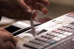 Νέα κόλπα φοροδιαφυγής με «πειραγμένες» ταμειακές μηχανές