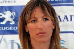 Θύμα απατεώνων η μητέρα της Πηγής Δεβετζή: Την πήραν τηλέφωνο και ζητούσαν χρήματα