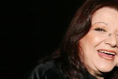 Τζέσυ Παπουτσή: Θρήνος στο τελευταίο αντίο – Πλήθος κόσμου στην κηδεία της [photos]