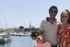 Είναι η Μπιγιονσέ και ο Τζέι Ζι στην Ελλάδα; Φωτιά στο Διαδίκτυο με αυτές τις φωτογραφίες