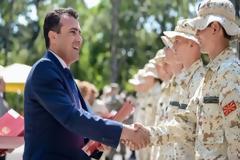 Ασυγκράτητος ο Ζάεφ: Καλωσορίζει τους στρατιώτες του... στο ΝΑΤΟ και την 