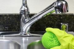 Το κόλπο με τα παγάκια για να ξεβουλώσετε άμεσα το νεροχύτη σας