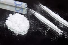 H φούστα-μπλούζα, η κρεμούλα και οι...παπάδες - Αποκαλύψεις 