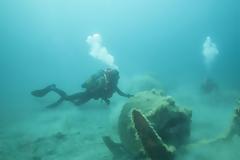 Δύτες εξερεύνησαν τα συντρίμμια πολεμικού αεροσκάφους του Β' Παγκοσμίου πολέμου