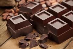 Τι προσφέρει η σοκολάτα στην υγεία σας: Διατροφικά οφέλη και κίνδυνοι