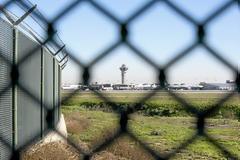 Πάφος: Πήδηξε την περίφραξη για να προλάβει το... αεροπλάνο