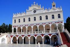 «Φρένο» ΣτΕ στις αλλαγές στο ίδρυμα Ευαγγελίστριας της Τήνου