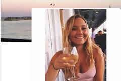 22χρονη μπαλαρίνα χάνει και τα δύο της πόδια κατά την έκρηξη σε τουριστικό σκάφος