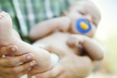 Οι 7 φόβοι των αντρών που περιμένουν το πρώτο τους παιδί!