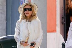 Θύελλα αντιδράσεων με το πάρκινγκ των 15 θέσεων που έκλεισε η Madonna στη Λισαβόνα!