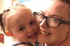 Viral: H φωτογραφία αυτής της νεαρής μητέρας δείχνει την ωμή πραγματικότητα της κατάθλιψης