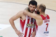 Οι πρώτες κινήσεις...ματ των Αγγελόπουλων στον Ολυμπιακό