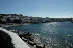 Φωτιά η Μύκονος και στα «φτωχομάγαζα» της Χώρας