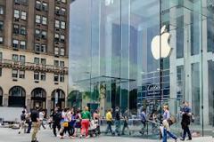 ΠΡΩΗΝ ΥΠΑΛΛΗΛΟΣ ΤΗΣ APPLE ΑΠΟΚΑΛΥΠΤΕΙ 10 ΜΥΣΤΙΚΑ!